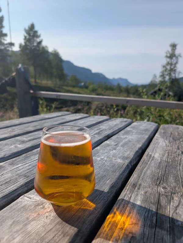 Pivo s výhledem. Pivo s výhledem.